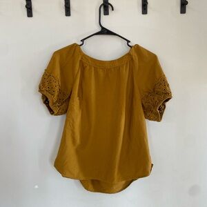 Old Navy Brown Crochet Flutter-Sleeve Swing Top Small